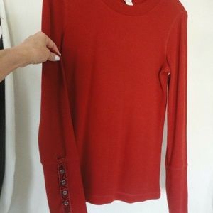 SUNDANCE RED HENLEY TOP VELVET TRIM BUTTONS M